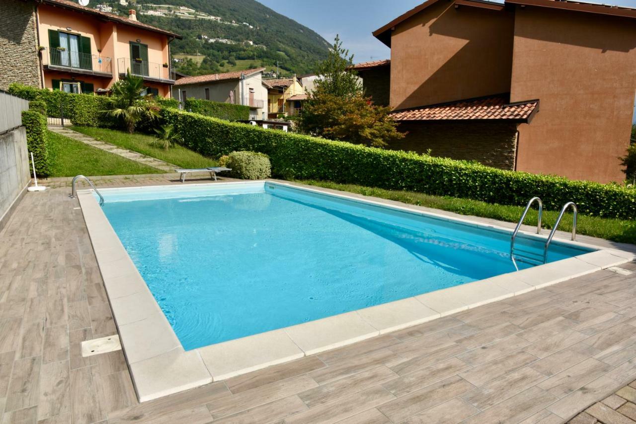 Holiday Apartment Albachiara Tavernola Bergamasca Luaran gambar
